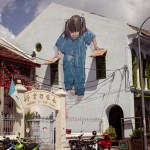 آثار هنری در سرتاسر خیابان هنر پنانگ (Penang Street Art) دیده می شود . این نقاشی ها و آثار هنری جالب در امتداد جاده ها و خیابان های پنانگ گسترش یافته است