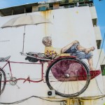 آثار هنری در سرتاسر خیابان هنر پنانگ (Penang Street Art) دیده می شود . این نقاشی ها و آثار هنری جالب در امتداد جاده ها و خیابان های پنانگ گسترش یافته است