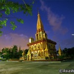 معبد چالونگ (Wat Chalong) ، معبد بودایی است که مورد استقبال گرم بازدید کنندگان برای بیش از یک قرن بوده است.