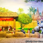 موزه شگفت انگیز خرس تدی (Teddy Bear Museum) در پاتایا - همچنین به عنوان جزیره تدی ، شناخته شده است - یک تجربه واقعا منحصر به فرد، کمی گیج کننده و بسیار سرگرم کننده و خانواده پسند است.