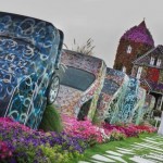 باغ گل شگفت انگیز دبی (Dubai Miracle Garden) واقع دبی لند (Dubailand) در نزدیکی مزارع عربستان و در روز ولنتاین بازگشایی شد.